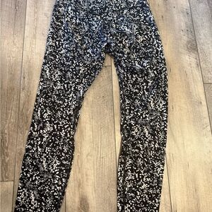 Women’s Lululemon 6 leggings